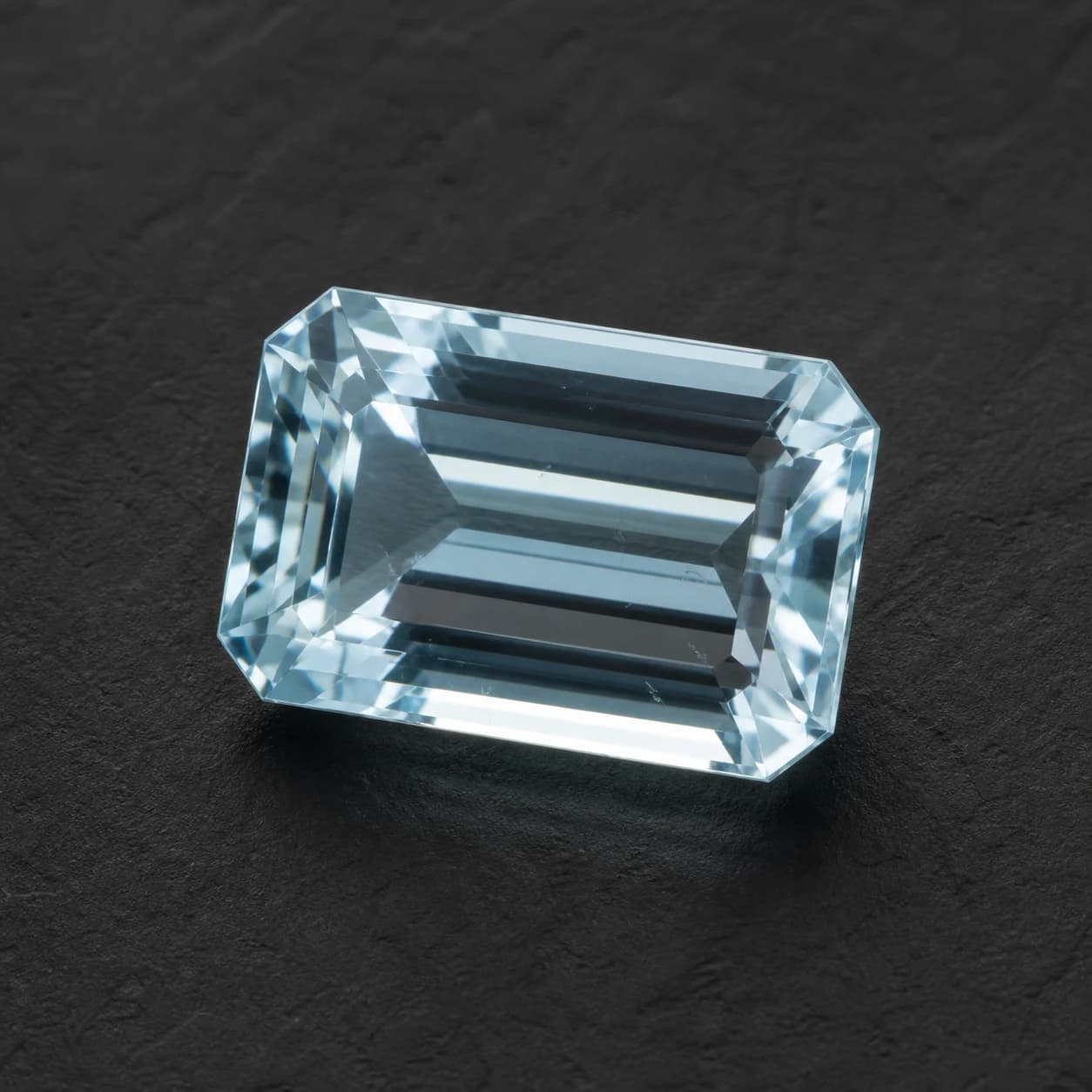 Aquamarine gemstone specimen